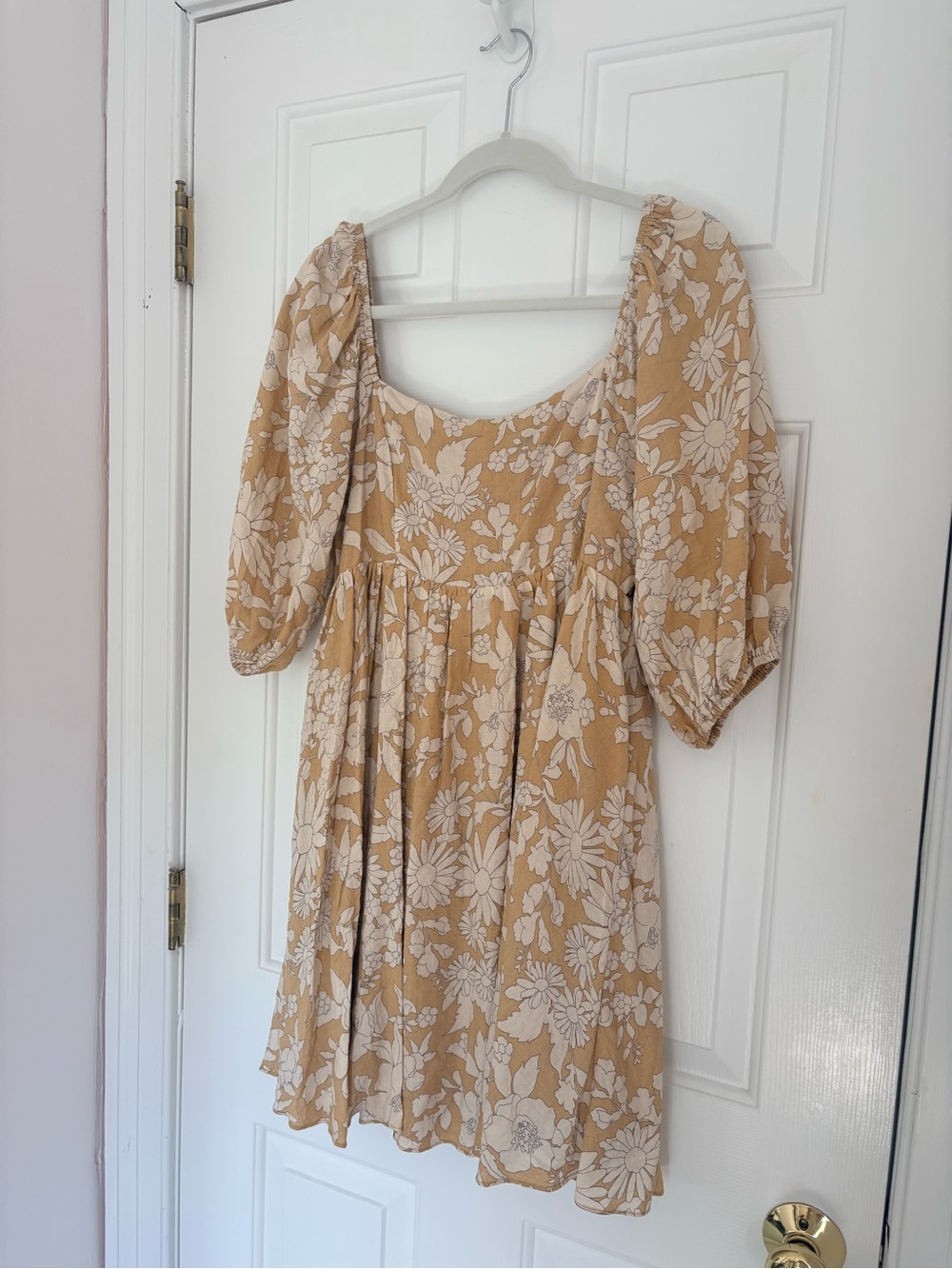 By Together Beige Floral Puff Sleeve Mini Dress